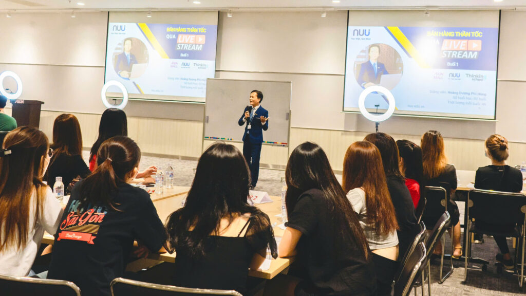 Khóa Học Livestream Thực Chiến Tại NUU EDU
